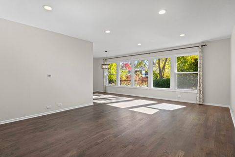 Tiny photo for 715 E Valley Lane, Arlington Heights, IL 60004 (MLS # 12500833)