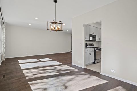 Tiny photo for 715 E Valley Lane, Arlington Heights, IL 60004 (MLS # 12500833)