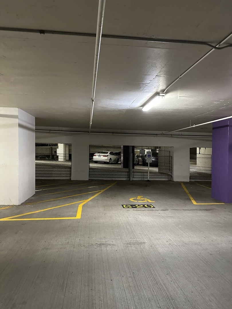 130 N Garland Court P6-20