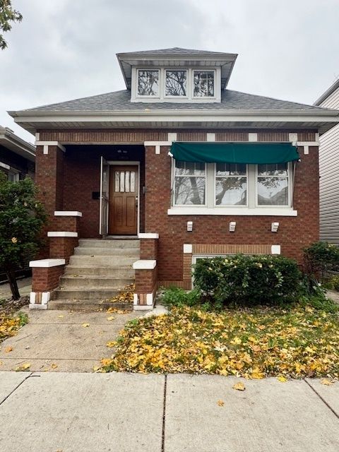 4923 S Komensky Avenue Chicago IL 60632