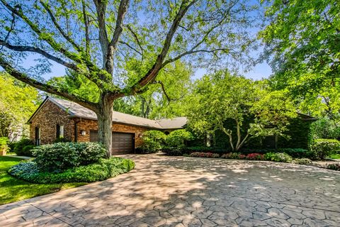 42 Fox Trail Lincolnshire IL 60069