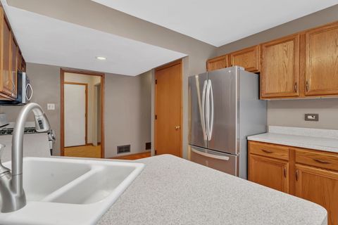 Tiny photo for 936 Treeline Court, Lockport, IL 60441 (MLS # 12529259)