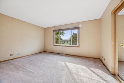 Tiny photo for 226 Hampshire Lane, Bolingbrook, IL 60440 (MLS # 12478337)