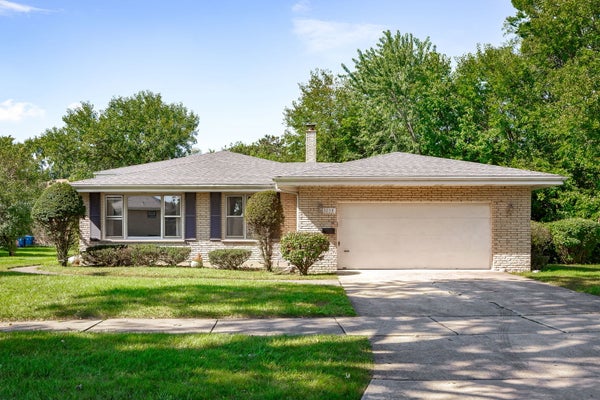 1038 S SUNSET AVE, ELMHURST, IL 60126 - Image b45fabf09255981c1b18e92cfc1fabd2/4221168419