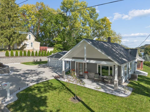 Photo of 3215 Garfield Street, Clinton, IA 52732 (MLS # 12781846)