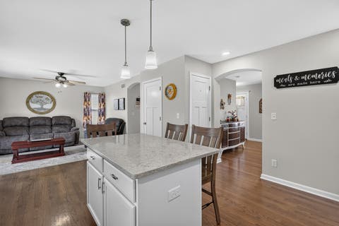 Tiny photo for 22 W Bluebell Avenue, Cortland, IL 60112 (MLS # 12704581)