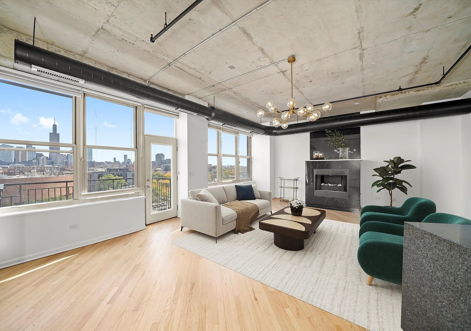 6 S Laflin Street 910