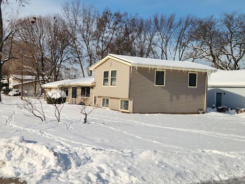 Tiny photo for 10 Lincoln Street, Lake In The Hills, IL 60156 (MLS # 12529849)