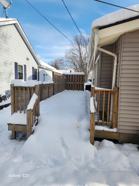 Tiny photo for 10 Lincoln Street, Lake In The Hills, IL 60156 (MLS # 12529849)