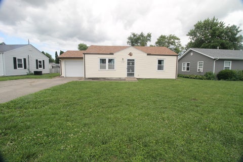 Photo of 2108 W 68th Street, Davenport, IA 52806 (MLS # 12678608)