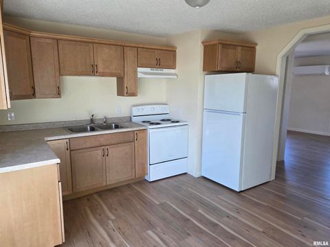 Tiny photo for 1207 N MARKET Street, Marion, IL 62959 (MLS # EB460487)