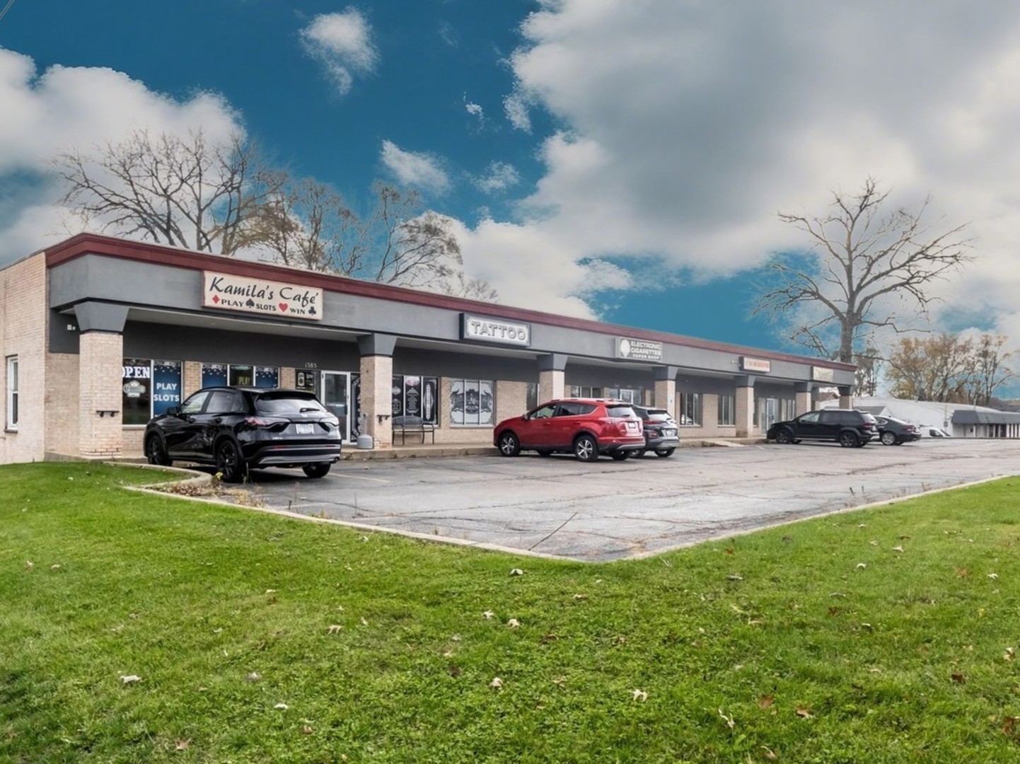 Photo 1 of 1 — 1345 N La Fox Street, South Elgin, IL 60177