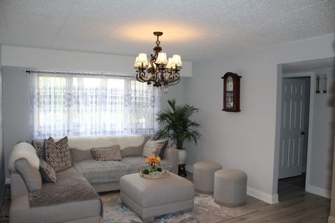 Tiny photo for 10508 Ridge Cove Drive #18D, Chicago Ridge, IL 60415 (MLS # 12494331)