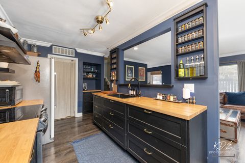 Tiny photo for 5938 Greenview Road, Lisle, IL 60532 (MLS # 12557421)