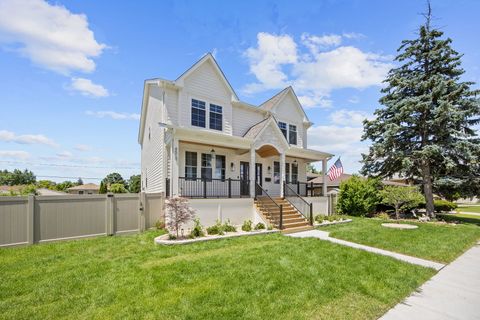 Tiny photo for 4510 Raymond Avenue, Brookfield, IL 60513 (MLS # 12685405)