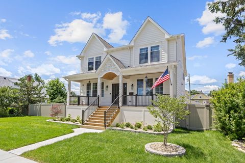 Tiny photo for 4510 Raymond Avenue, Brookfield, IL 60513 (MLS # 12685405)