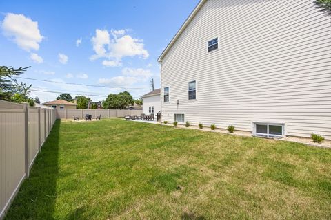 Tiny photo for 4510 Raymond Avenue, Brookfield, IL 60513 (MLS # 12685405)