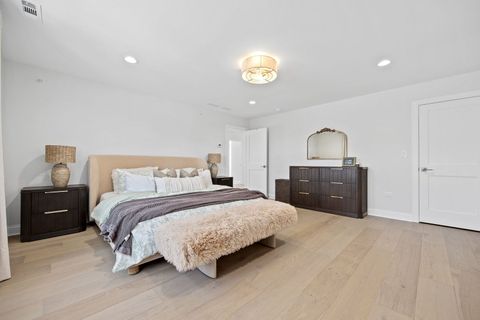Tiny photo for 4510 Raymond Avenue, Brookfield, IL 60513 (MLS # 12685405)