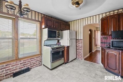 Tiny photo for 4234 9TH Street, Rock Island, IL 61201 (MLS # 12613523)