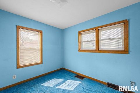 Tiny photo for 4234 9TH Street, Rock Island, IL 61201 (MLS # 12613523)