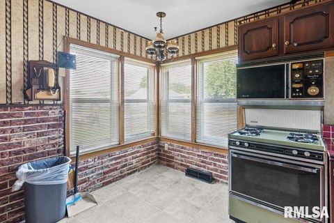 Tiny photo for 4234 9TH Street, Rock Island, IL 61201 (MLS # 12613523)
