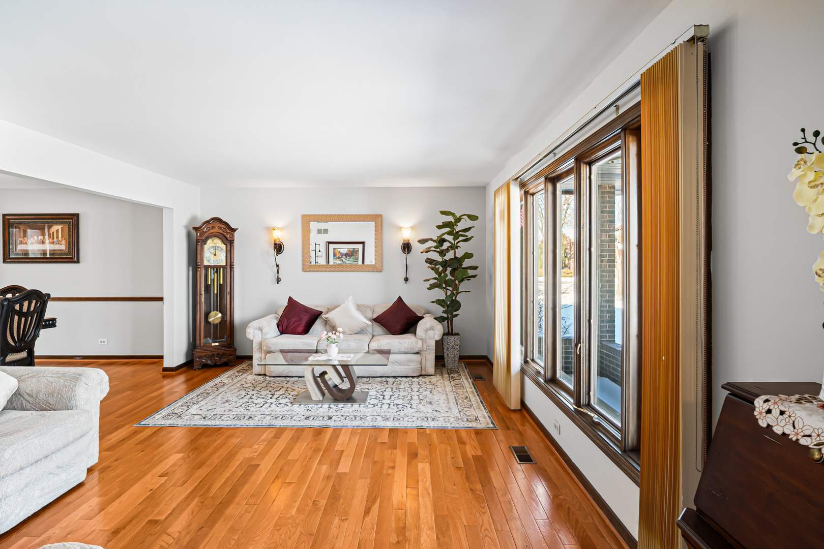 1130 N Thatcher Lane