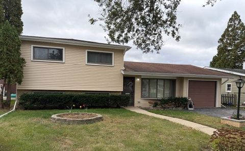 Tiny photo for 2713 Varonen Avenue, Waukegan, IL 60087 (MLS # 12501801)