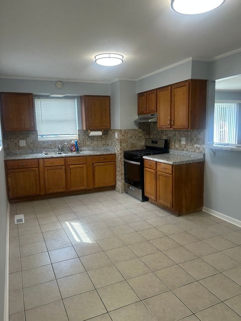 Tiny photo for 9557 S Peoria Street, Chicago, IL 60643 (MLS # 12466090)