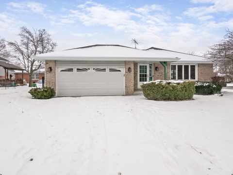 Photo of 7537 W Wishing Well Drive, Frankfort, IL 60423 (MLS # 12537858)