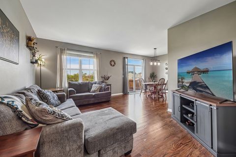 Tiny photo for 2986 Langston Circle, St. Charles, IL 60175 (MLS # 12622600)