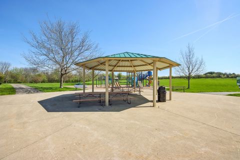 Tiny photo for 2986 Langston Circle, St. Charles, IL 60175 (MLS # 12622600)