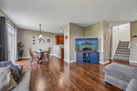 Tiny photo for 2986 Langston Circle, St. Charles, IL 60175 (MLS # 12622600)