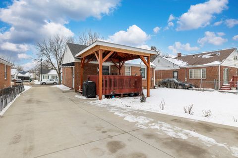 Tiny photo for 1617 Glenwood Avenue, Joliet, IL 60435 (MLS # 12561985)