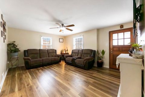 Tiny photo for 1617 Glenwood Avenue, Joliet, IL 60435 (MLS # 12561985)