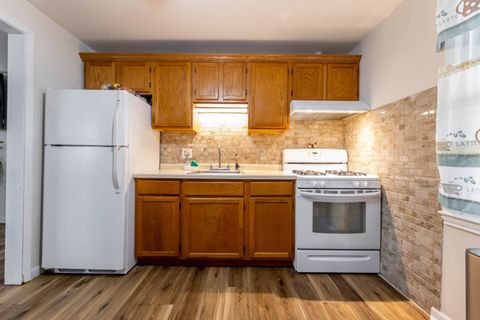 Tiny photo for 1617 Glenwood Avenue, Joliet, IL 60435 (MLS # 12561985)