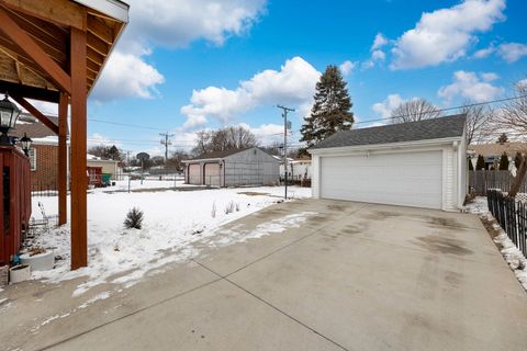 Tiny photo for 1617 Glenwood Avenue, Joliet, IL 60435 (MLS # 12561985)