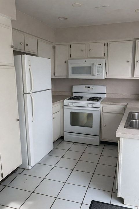 Tiny photo for 1960 Holbrook Lane, Hoffman Estates, IL 60169 (MLS # 12613426)