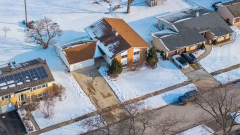 Tiny photo for 6705 Patton Drive, Woodridge, IL 60517 (MLS # 12539326)