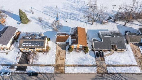 Tiny photo for 6705 Patton Drive, Woodridge, IL 60517 (MLS # 12539326)