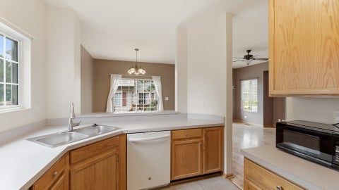 Tiny photo for 3 Windsor Circle #A, South Elgin, IL 60177 (MLS # 12750493)