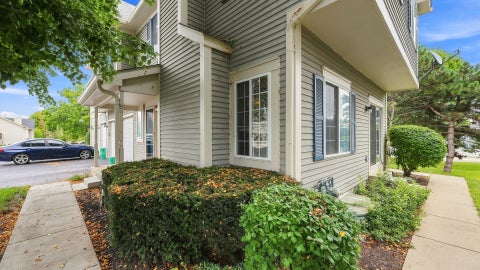 Tiny photo for 3 Windsor Circle #A, South Elgin, IL 60177 (MLS # 12750493)