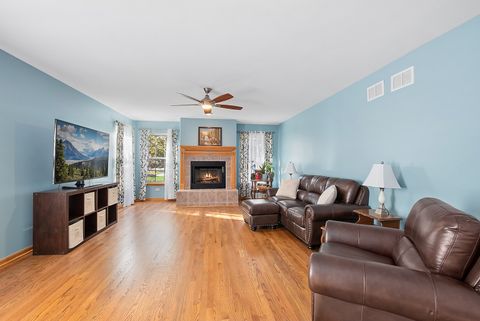 Tiny photo for 902 Cheyenne Lane, New Lenox, IL 60451 (MLS # 12515233)