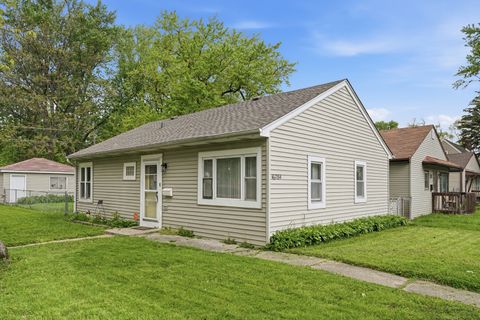 Tiny photo for 16784 Trapet Avenue, Hazel Crest, IL 60429 (MLS # 12634474)