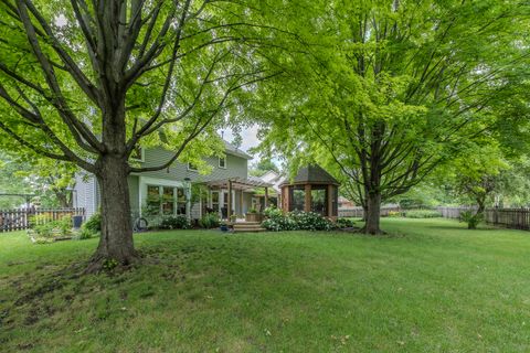 A home in North Aurora