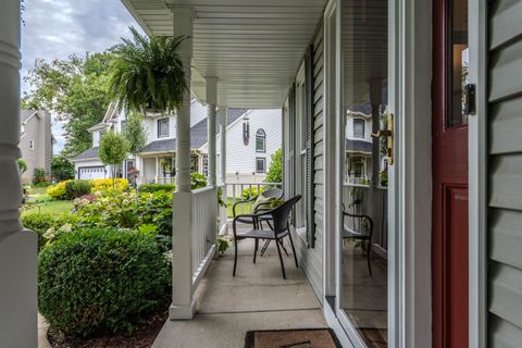 A home in North Aurora