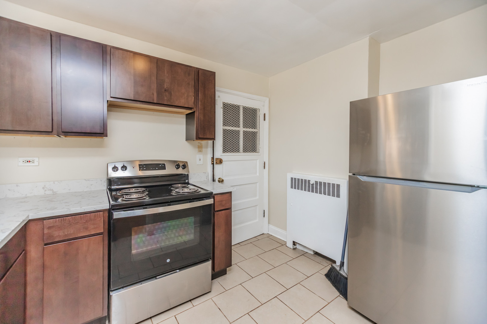 Chicago, Illinois 60615, United States, 2 Bedrooms Bedrooms, ,1 BathroomBathrooms,Residential,Active,161886