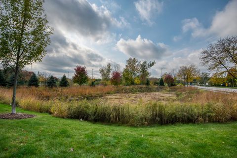 Tiny photo for 694 Parkside Court, Libertyville, IL 60048 (MLS # 12500652)