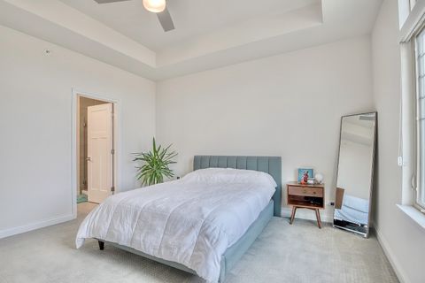 Tiny photo for 694 Parkside Court, Libertyville, IL 60048 (MLS # 12500652)