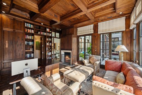 Tiny photo for 528 Roslyn Road, Kenilworth, IL 60043 (MLS # 12336735)