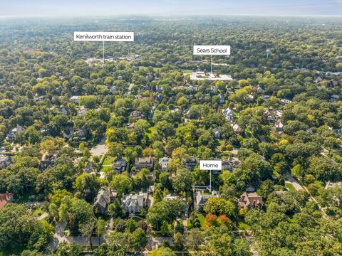 Tiny photo for 528 Roslyn Road, Kenilworth, IL 60043 (MLS # 12336735)